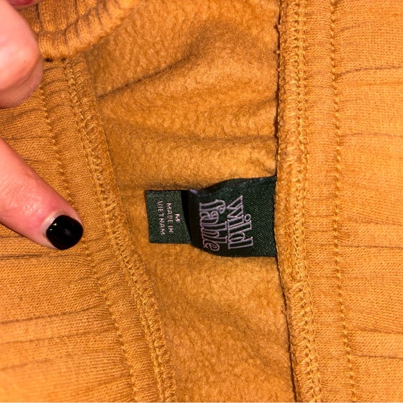 Women's Tan Intimate Set - Picture 2 of 5